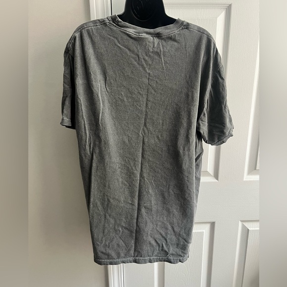 Vintage Graphic Gray T-Shirt - Picture 5 of 5